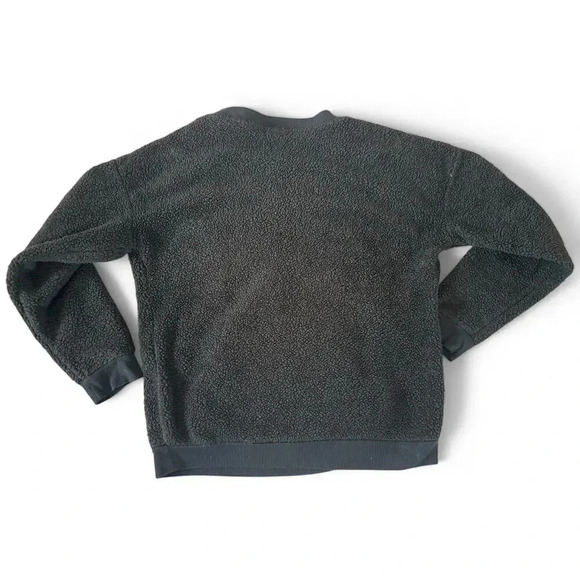 Insomniax Women's Black Plush Fuzzy Long Sleeve Pull Over Sweater Size M - Picture 6 of 6